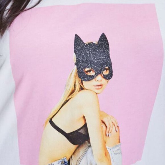 Forever 21 Cat Woman Graphic Pullover 3X - Picture 3 of 6
